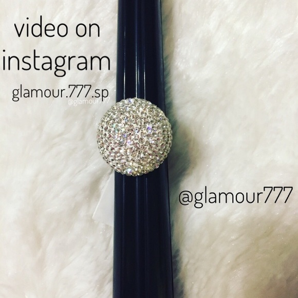 Gorgeous Crystal Dome Ring - Picture 3 of 8